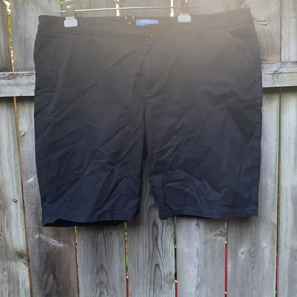 Liz Claiborne Black Shirts sz. 16